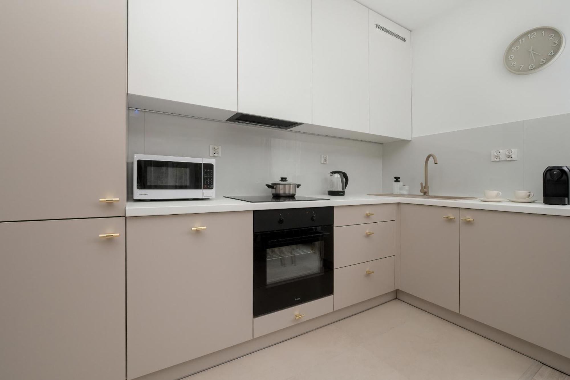 קטוביץ Exceptional Apartment With Parking By Noclegi Renters מראה חיצוני תמונה